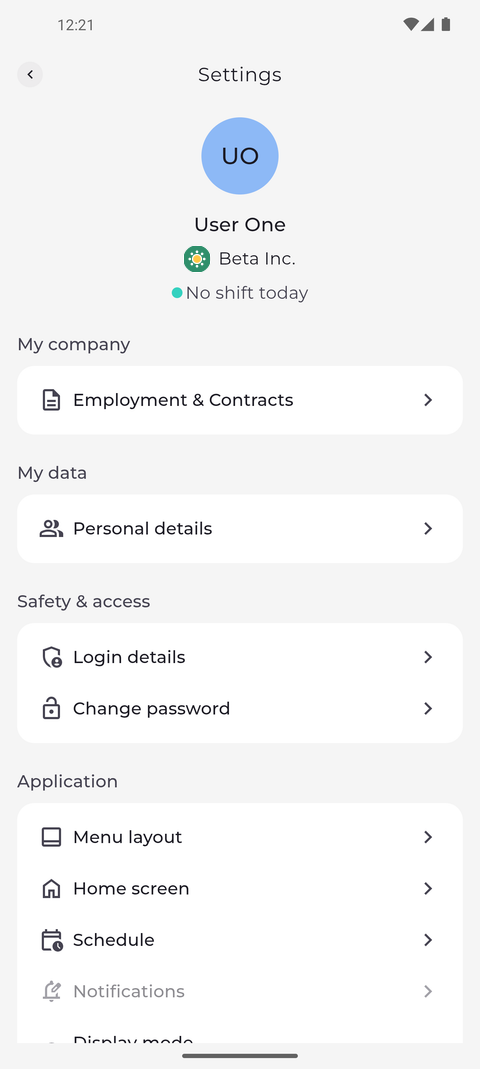 Screenshot: Without a picture the app shows your initials